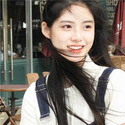 偷偷接吻